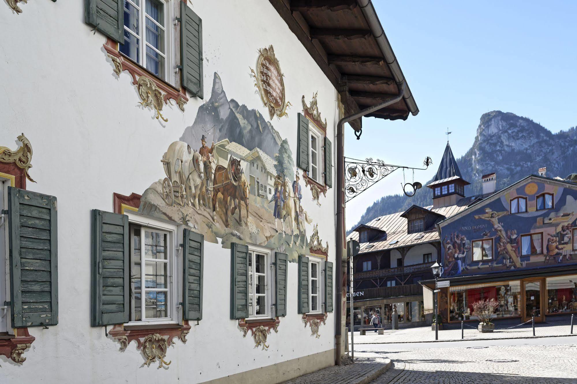 Hotel Alte Post Oberammergau Bagian luar foto